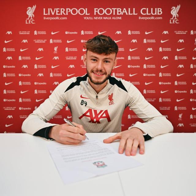 官方:利物浦与康纳·布拉德利完成续约