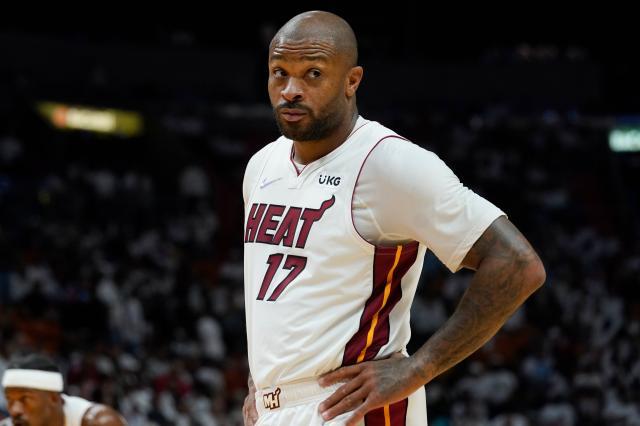 星空体育-P.J.塔克死盯昔日队友，阐释防守尖兵的自我修养